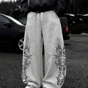 the dragon pattern on the trouser