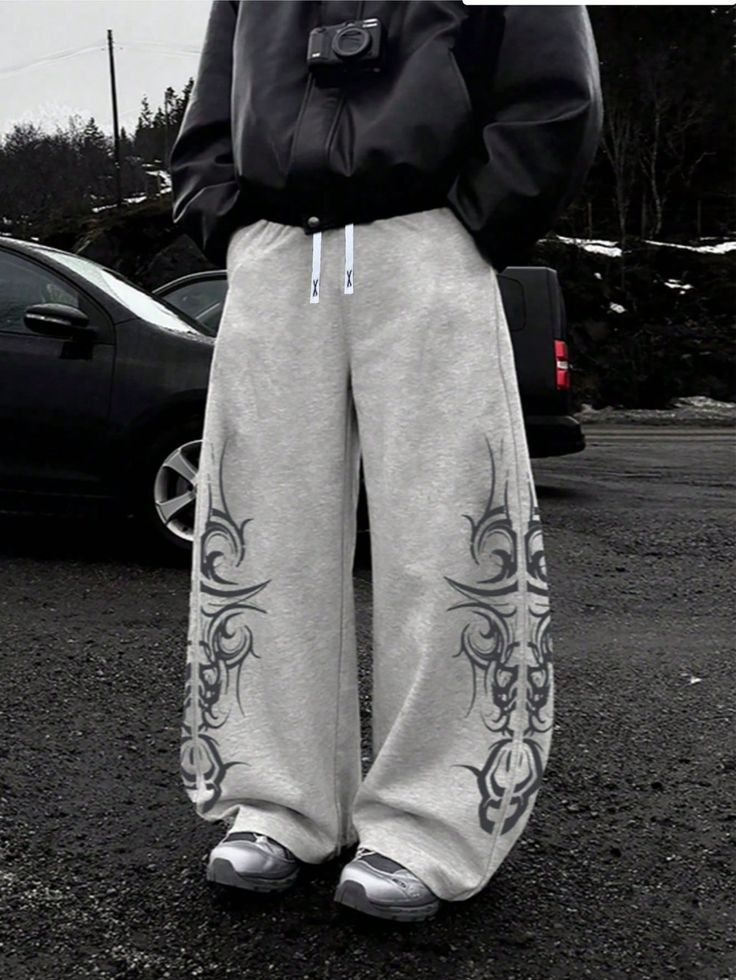 the dragon pattern on the trouser